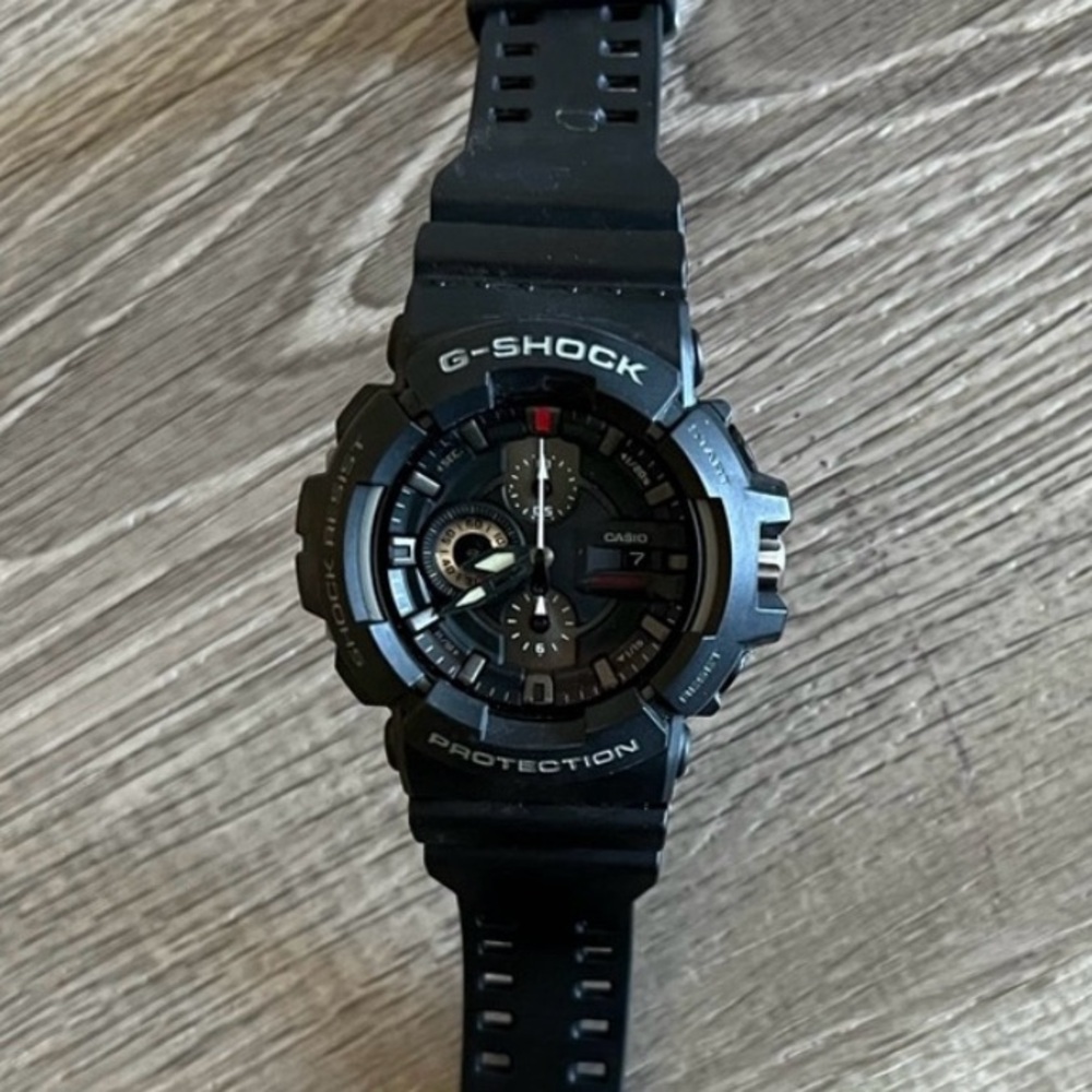 Casio GAC-100 analog sports watch.